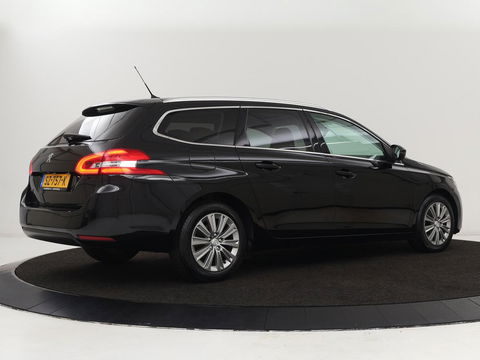 Peugeot 308 1.6 BlueHDI Premium | Automaat | Panoramadak | Leder | Camera | Carplay | Navigatie | Climate control | Parkeerhulp | Cruise control