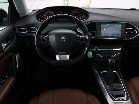 Peugeot 308 1.6 BlueHDI Premium | Automaat | Panoramadak | Leder | Camera | Carplay | Navigatie | Climate control | Parkeerhulp | Cruise control