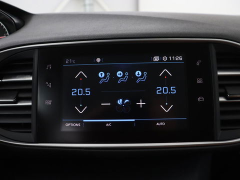 Peugeot 308 1.6 BlueHDI Premium | Automaat | Panoramadak | Leder | Camera | Carplay | Navigatie | Climate control | Parkeerhulp | Cruise control