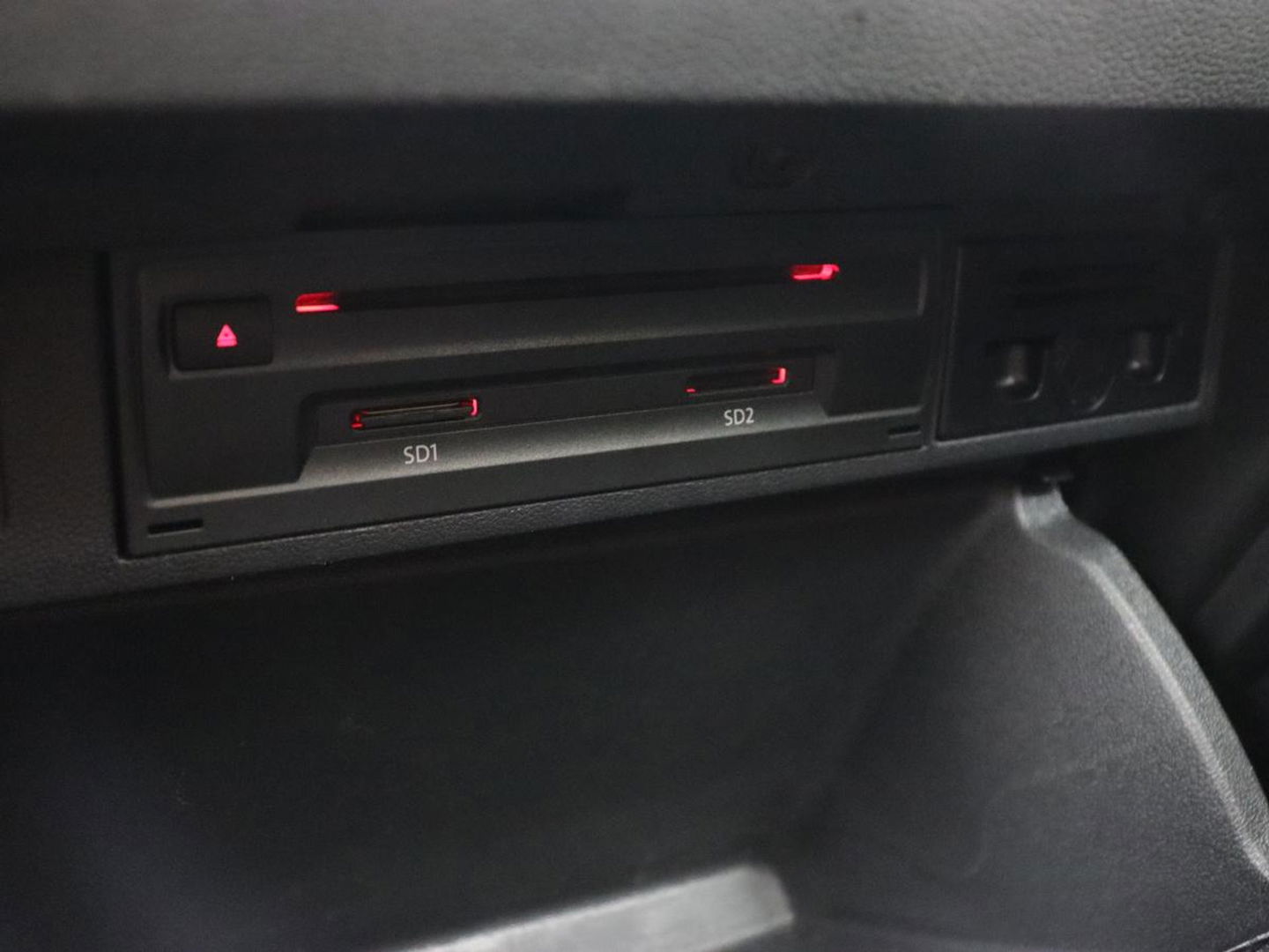 Volkswagen Polo 2.0 TSI GTI | Stoelverwarming | Full LED | Virtual Cockpit | Adaptive cruise | Navigatie | Climate control | Parkeerhulp