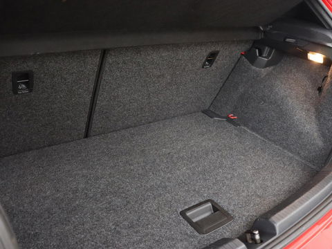 Volkswagen Polo 2.0 TSI GTI | Stoelverwarming | Full LED | Virtual Cockpit | Adaptive cruise | Navigatie | Climate control | Parkeerhulp