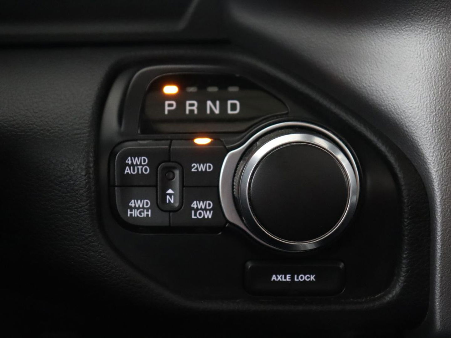 Dodge Ram 1500 5.7 V8 4x4 Crew Cab Big Horn | LPG | Panoramadak | Leder | Stoel & stuurverwarming | Trekhaak | Camera | Carplay | Navigatie | Full LED