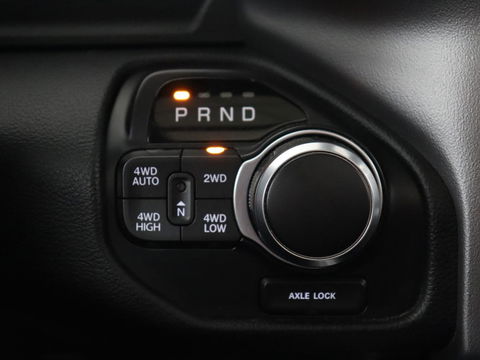 Dodge Ram 1500 5.7 V8 4x4 Crew Cab Big Horn | LPG | Panoramadak | Leder | Stoel & stuurverwarming | Trekhaak | Camera | Carplay | Navigatie | Full LED