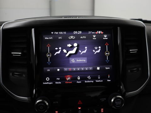 Dodge Ram 1500 5.7 V8 4x4 Crew Cab Big Horn | LPG | Panoramadak | Leder | Stoel & stuurverwarming | Trekhaak | Camera | Carplay | Navigatie | Full LED