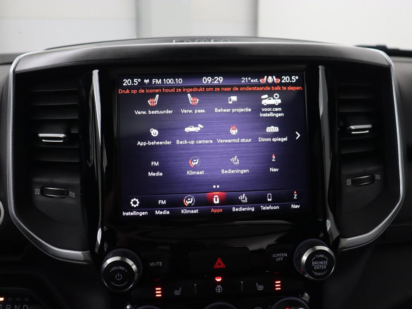 Dodge Ram 1500 5.7 V8 4x4 Crew Cab Big Horn | LPG | Panoramadak | Leder | Stoel & stuurverwarming | Trekhaak | Camera | Carplay | Navigatie | Full LED