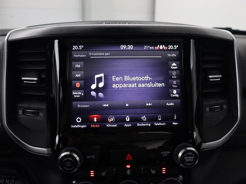 Dodge Ram 1500 5.7 V8 4x4 Crew Cab Big Horn | LPG | Panoramadak | Leder | Stoel & stuurverwarming | Trekhaak | Camera | Carplay | Navigatie | Full LED