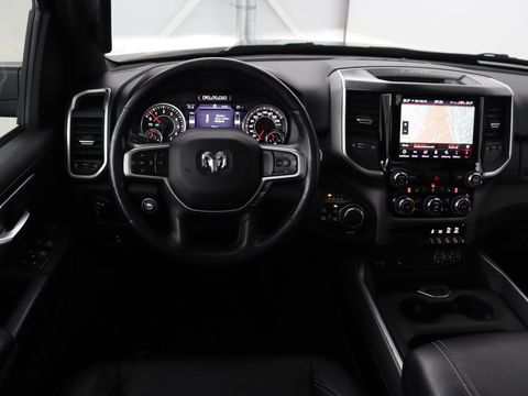 Dodge Ram 1500 5.7 V8 4x4 Crew Cab Big Horn | LPG | Panoramadak | Leder | Stoel & stuurverwarming | Trekhaak | Camera | Carplay | Navigatie | Full LED