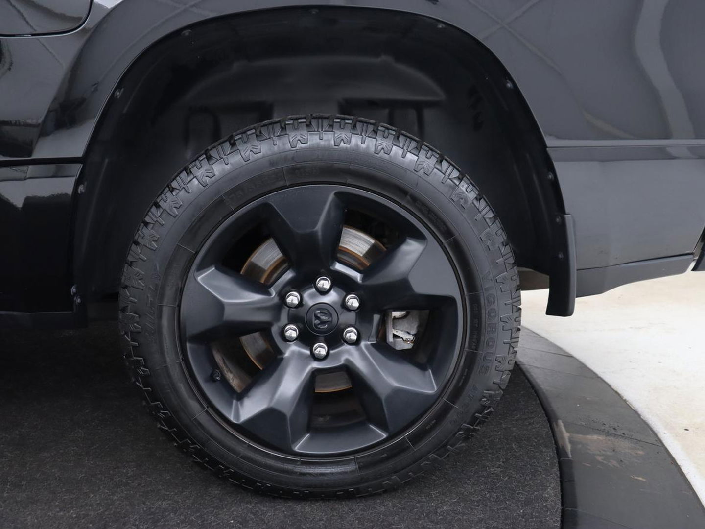 Dodge Ram 1500 5.7 V8 4x4 Crew Cab Big Horn | LPG | Panoramadak | Leder | Stoel & stuurverwarming | Trekhaak | Camera | Carplay | Navigatie | Full LED