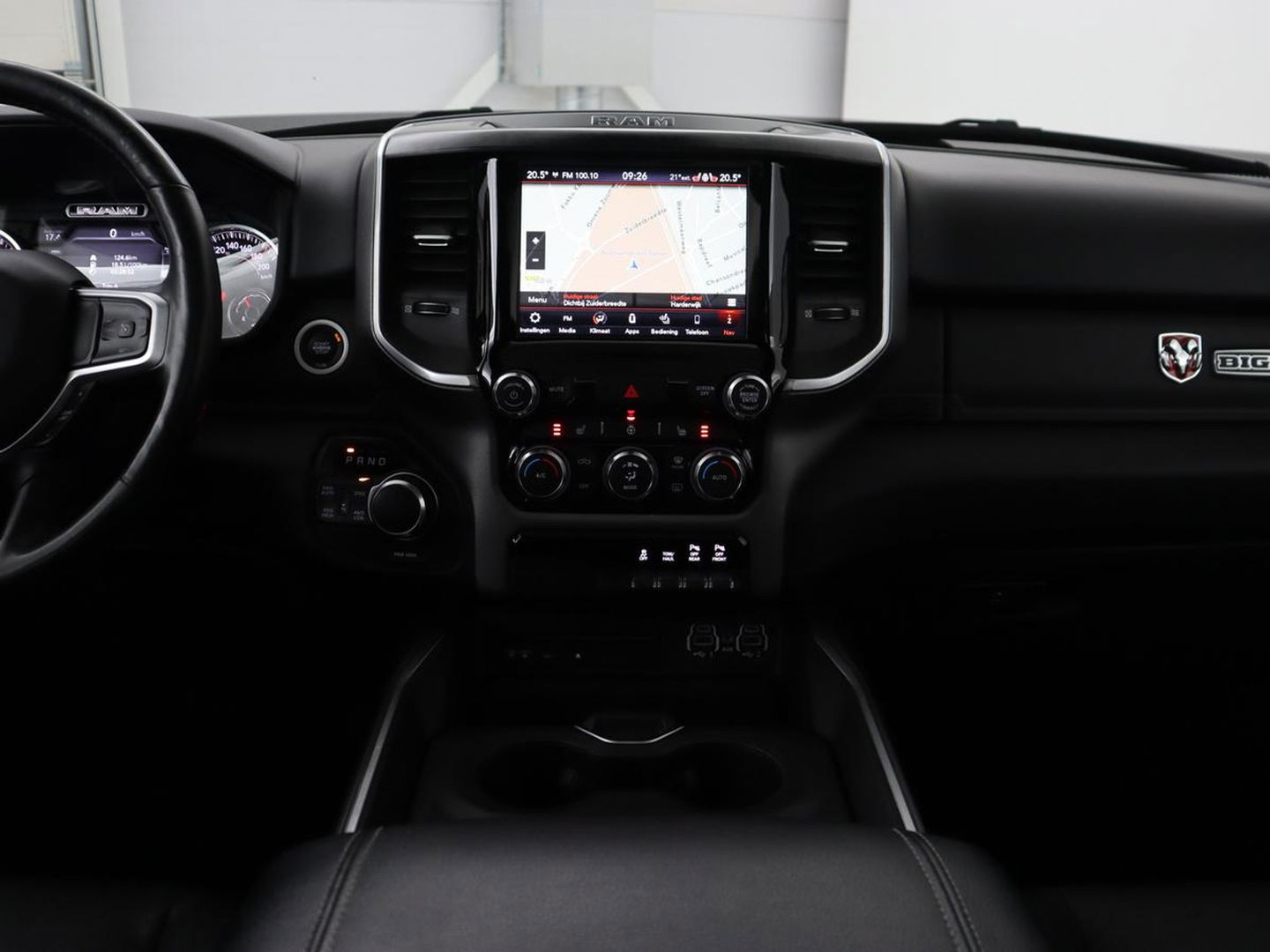 Dodge Ram 1500 5.7 V8 4x4 Crew Cab Big Horn | LPG | Panoramadak | Leder | Stoel & stuurverwarming | Trekhaak | Camera | Carplay | Navigatie | Full LED
