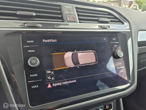 Volkswagen Tiguan 1.5 TSI Pano, Massage, Trekhaak, E-Klep