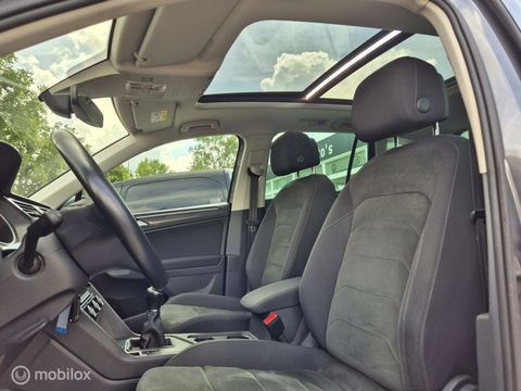 Volkswagen Tiguan 1.5 TSI Pano, Massage, Trekhaak, E-Klep
