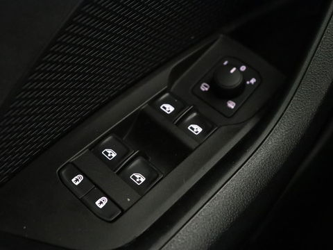 Škoda Octavia Skoda Octavia 1.4 TSI RS iV PHEV | Panoramadak | Head-Up | Stoel & stuurverwarming | Adaptive cruise | Standkachel | Matrix LED  | Camera | Memory | Virtual Cockpit | Side Assist | Achterbankverwarming