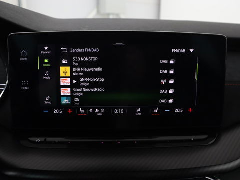 Škoda Octavia Skoda Octavia 1.4 TSI RS iV PHEV | Panoramadak | Head-Up | Stoel & stuurverwarming | Adaptive cruise | Standkachel | Matrix LED  | Camera | Memory | Virtual Cockpit | Side Assist | Achterbankverwarming