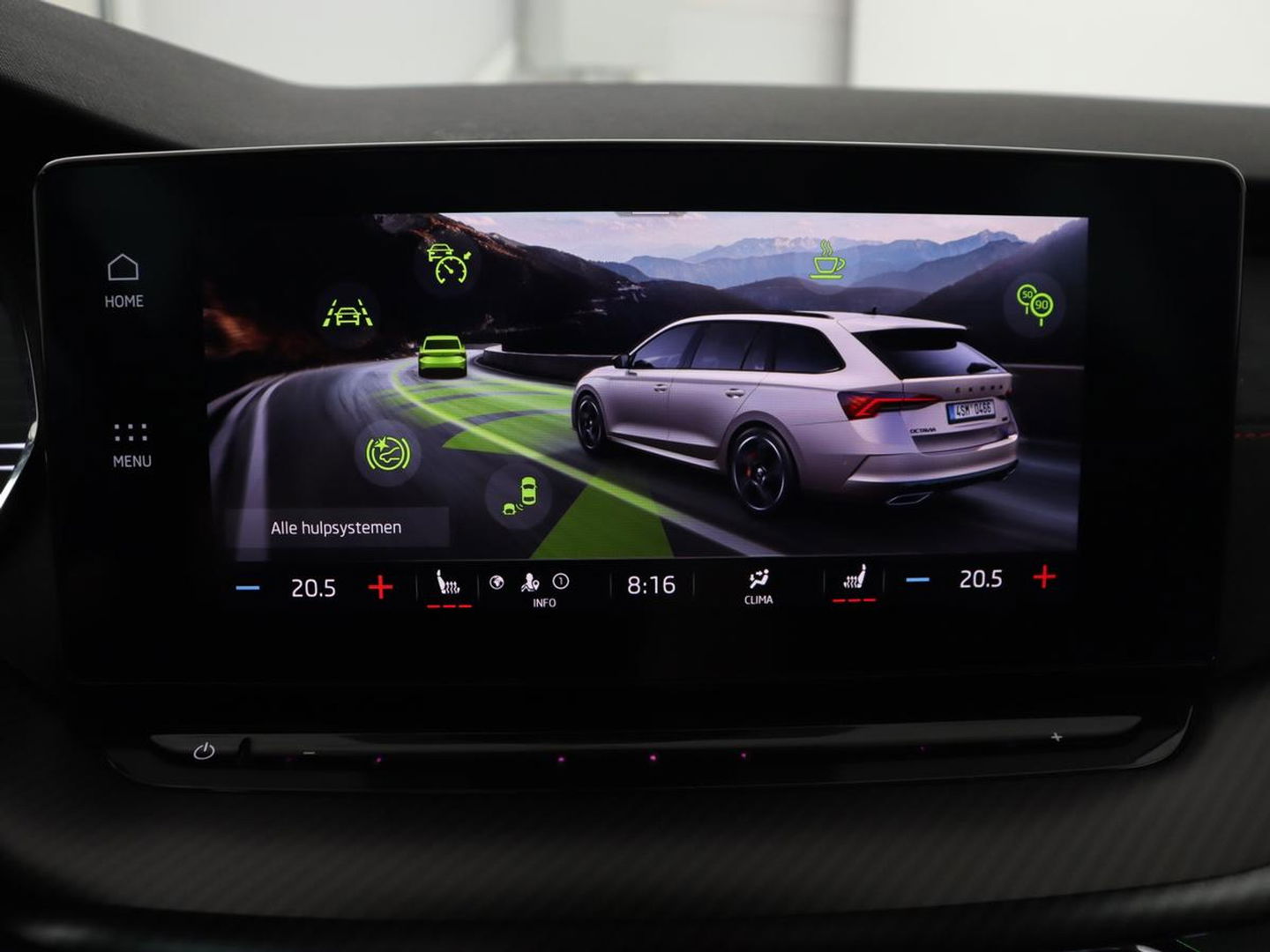 Škoda Octavia Skoda Octavia 1.4 TSI RS iV PHEV | Panoramadak | Head-Up | Stoel & stuurverwarming | Adaptive cruise | Standkachel | Matrix LED  | Camera | Memory | Virtual Cockpit | Side Assist | Achterbankverwarming
