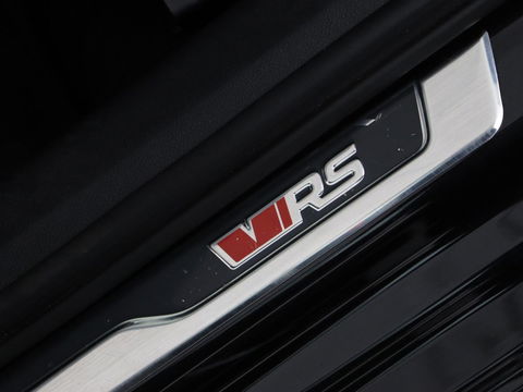 Škoda Octavia Skoda Octavia 1.4 TSI RS iV PHEV | Panoramadak | Head-Up | Stoel & stuurverwarming | Adaptive cruise | Standkachel | Matrix LED  | Camera | Memory | Virtual Cockpit | Side Assist | Achterbankverwarming
