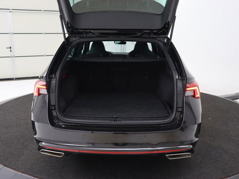 Škoda Octavia Skoda Octavia 1.4 TSI RS iV PHEV | Panoramadak | Head-Up | Stoel & stuurverwarming | Adaptive cruise | Standkachel | Matrix LED  | Camera | Memory | Virtual Cockpit | Side Assist | Achterbankverwarming