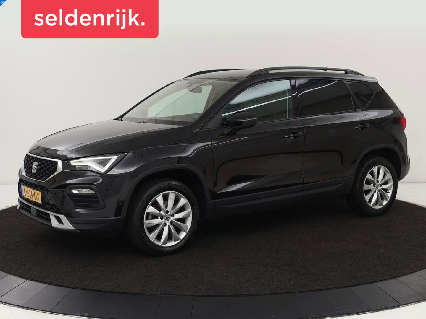 SEAT Ateca 1.5 TSI Style Intens | Stoelverwarming | Trekhaak | Camera | Carplay | Navigatie | Verwarmde voorruit | Full LED | DAB | Climate control