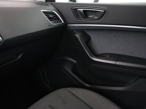 SEAT Ateca 1.5 TSI Style Intens | Stoelverwarming | Trekhaak | Camera | Carplay | Navigatie | Verwarmde voorruit | Full LED | DAB | Climate control