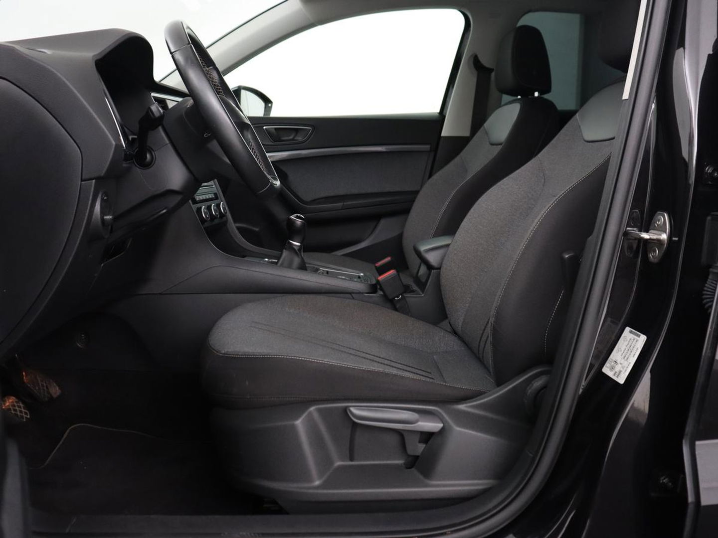 SEAT Ateca 1.5 TSI Style Intens | Stoelverwarming | Trekhaak | Camera | Carplay | Navigatie | Verwarmde voorruit | Full LED | DAB | Climate control