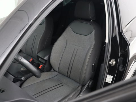 SEAT Ateca 1.5 TSI Style Intens | Stoelverwarming | Trekhaak | Camera | Carplay | Navigatie | Verwarmde voorruit | Full LED | DAB | Climate control
