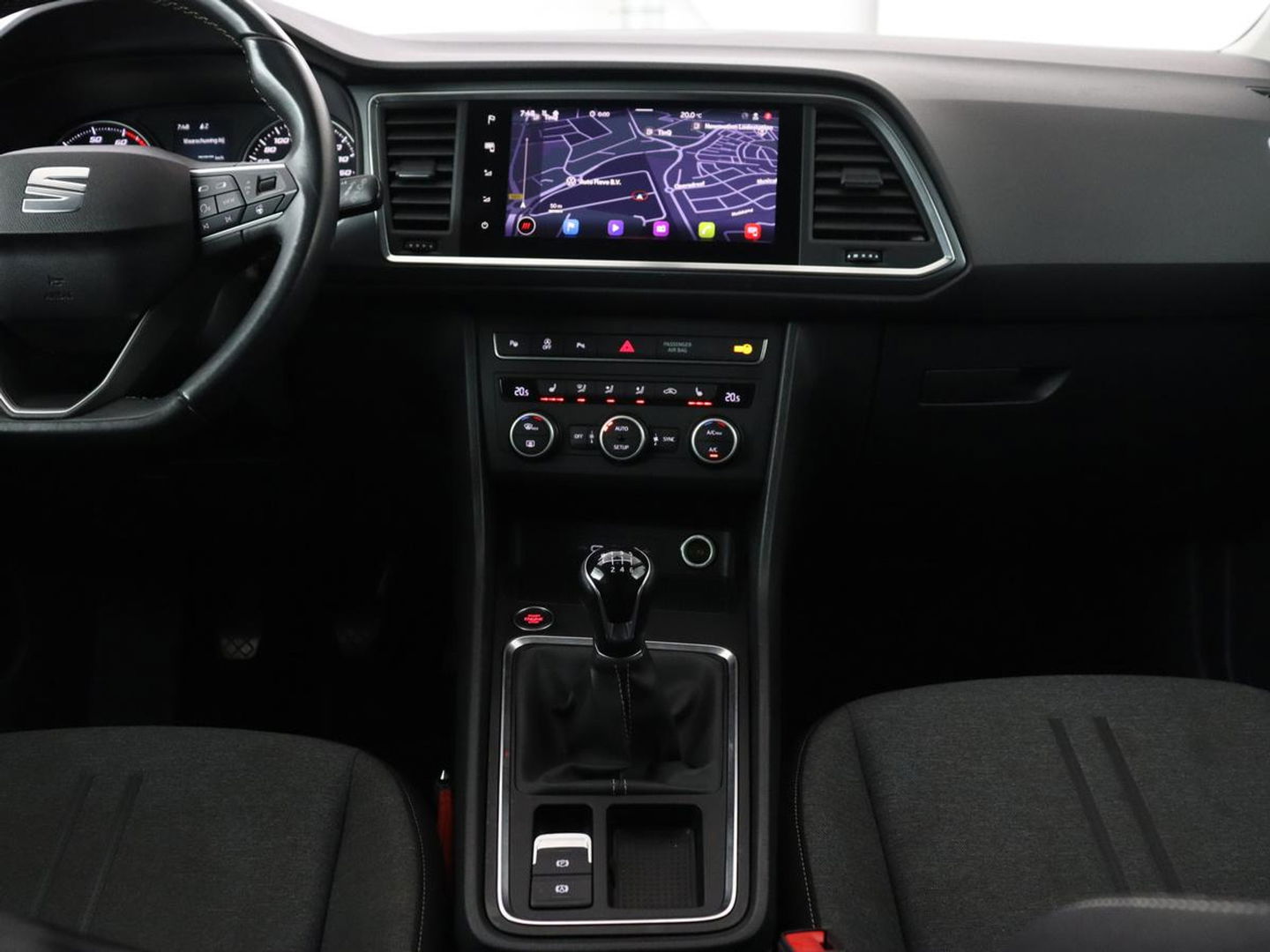 SEAT Ateca 1.5 TSI Style Intens | Stoelverwarming | Trekhaak | Camera | Carplay | Navigatie | Verwarmde voorruit | Full LED | DAB | Climate control