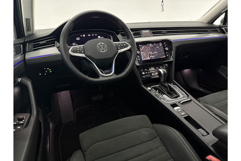 Volkswagen Passat Variant 1.4 TSI PHEV GTE 231PK Pano LED Sfeerverl. Trekhaak Camera Virtual Carplay ACC Clima Navi PDC 17''LMV