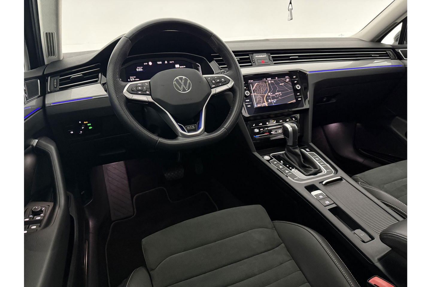 Volkswagen Passat Variant 1.4 TSI PHEV GTE 231PK Pano LED Sfeerverl. Trekhaak Camera Virtual Carplay ACC Clima Navi PDC 17''LMV