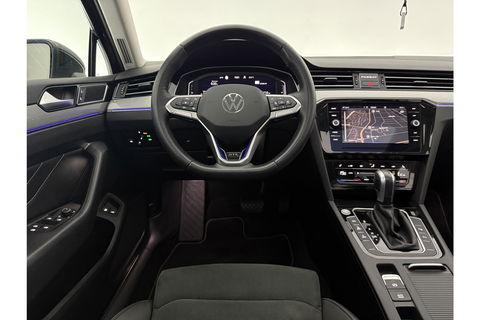 Volkswagen Passat Variant 1.4 TSI PHEV GTE 231PK Pano LED Sfeerverl. Trekhaak Camera Virtual Carplay ACC Clima Navi PDC 17''LMV