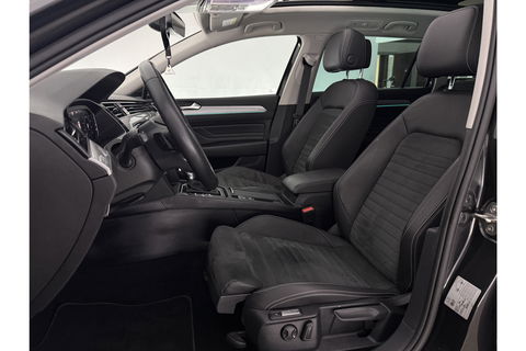 Volkswagen Passat Variant 1.4 TSI PHEV GTE 231PK Pano LED Sfeerverl. Trekhaak Camera Virtual Carplay ACC Clima Navi PDC 17''LMV