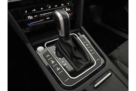 Volkswagen Passat Variant 1.4 TSI PHEV GTE 231PK Pano LED Sfeerverl. Trekhaak Camera Virtual Carplay ACC Clima Navi PDC 17''LMV