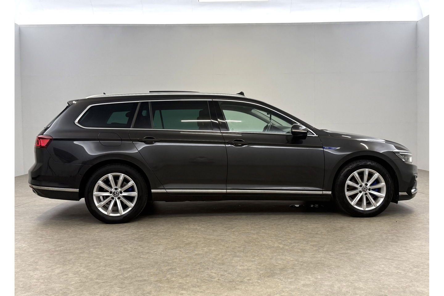 Volkswagen Passat Variant 1.4 TSI PHEV GTE 231PK Pano LED Sfeerverl. Trekhaak Camera Virtual Carplay ACC Clima Navi PDC 17''LMV
