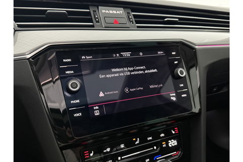Volkswagen Passat Variant 1.4 TSI PHEV GTE 231PK Pano LED Sfeerverl. Trekhaak Camera Virtual Carplay ACC Clima Navi PDC 17''LMV