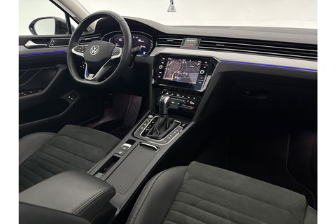 Volkswagen Passat Variant 1.4 TSI PHEV GTE 231PK Pano LED Sfeerverl. Trekhaak Camera Virtual Carplay ACC Clima Navi PDC 17''LMV