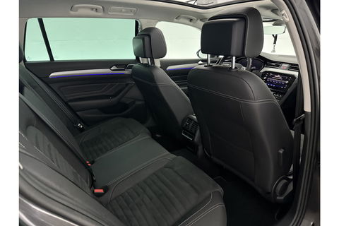 Volkswagen Passat Variant 1.4 TSI PHEV GTE 231PK Pano LED Sfeerverl. Trekhaak Camera Virtual Carplay ACC Clima Navi PDC 17''LMV