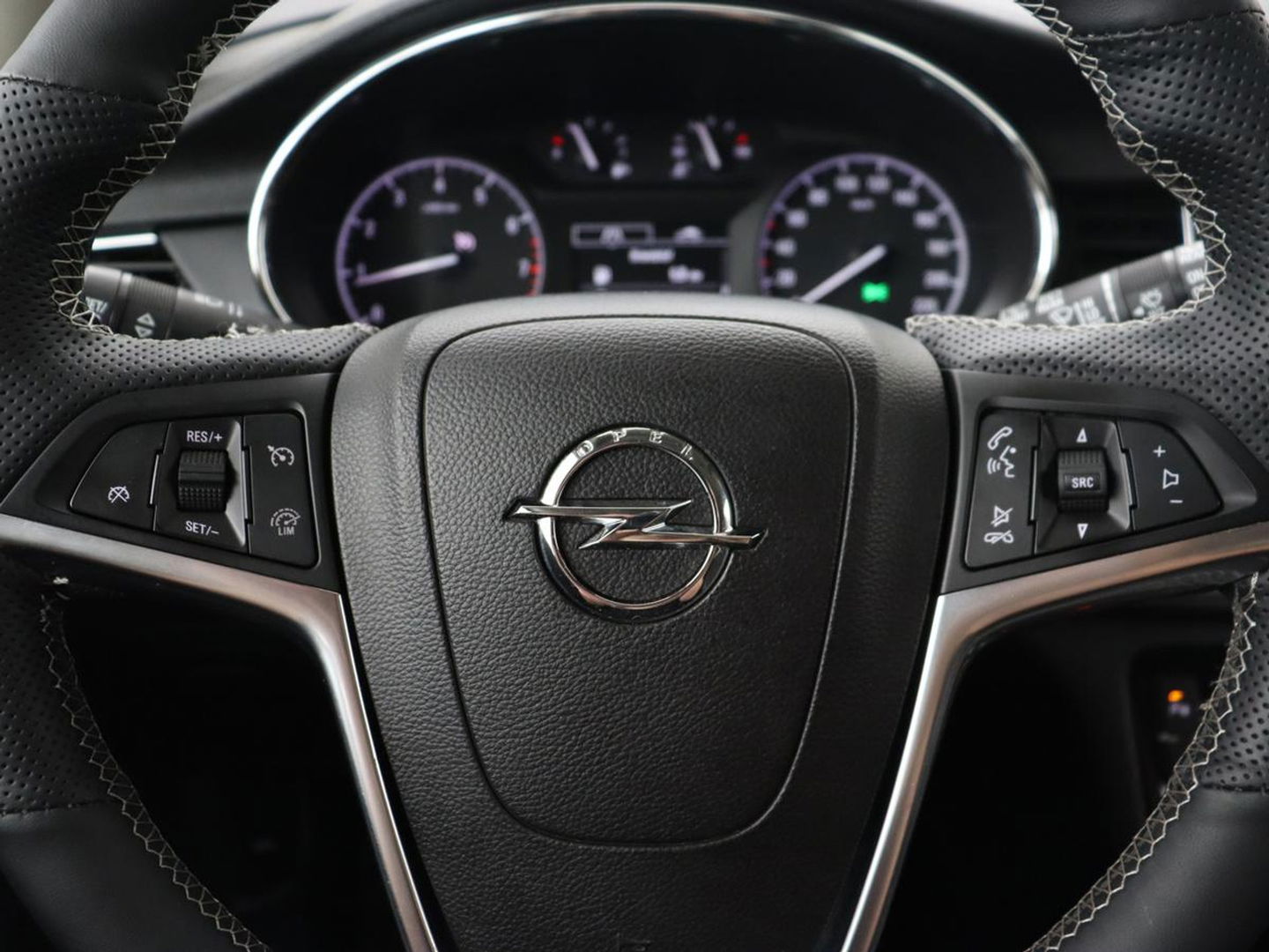 Opel Mokka X 1.4 Turbo Innovation | Automaat | Stoel & stuurverwarming | Camera | BOSE Sound | Comfortstoelen | Keyless | Carplay | Navigatie