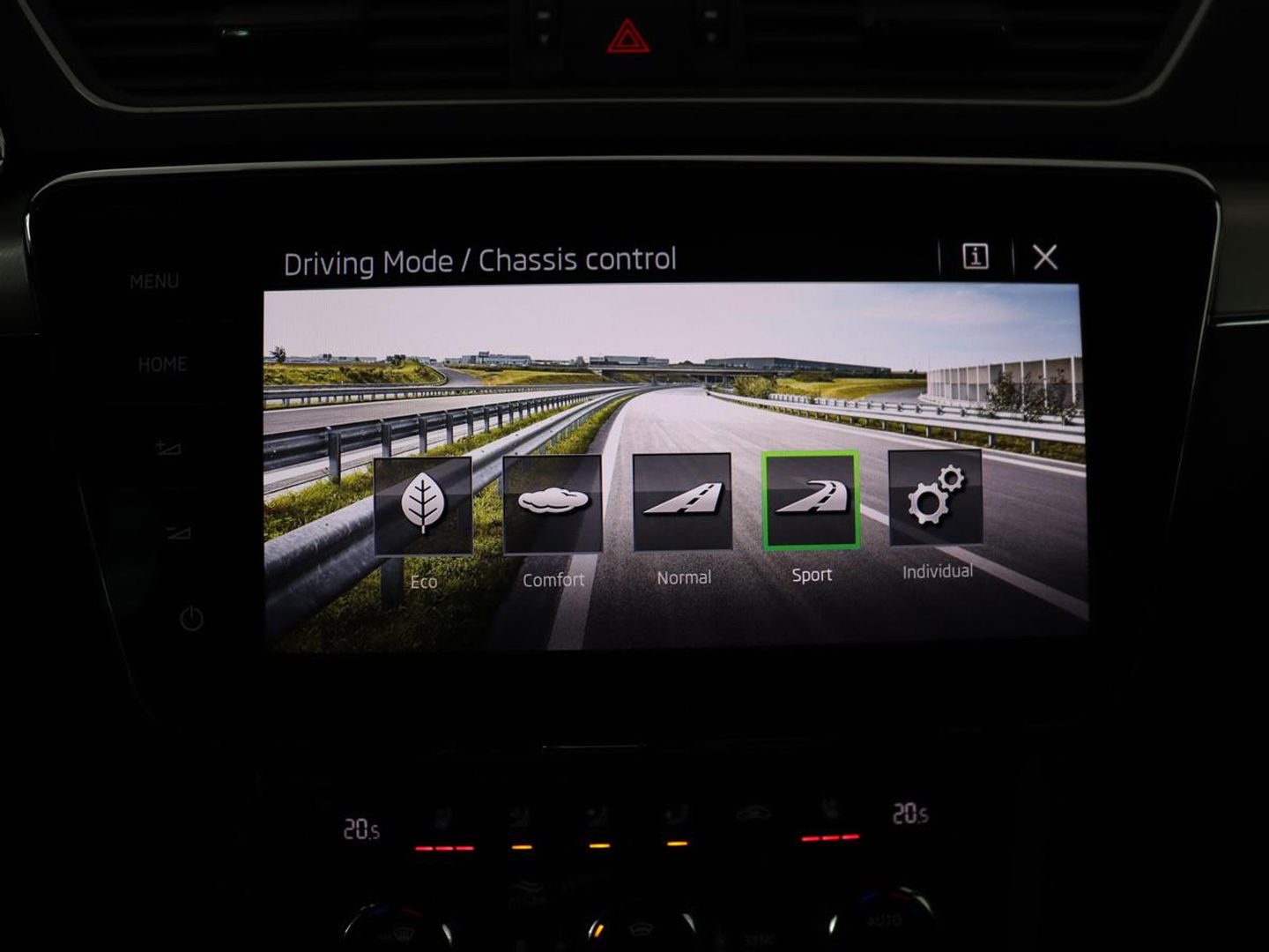 Škoda Superb 1.4 TSI iV Laurin & Klement | Stoelventilatie | Leder | Adaptive cruise | Virtual Cockpit | Massage | Canton Sound | Carplay | Achterbankverwarming | Navigatie