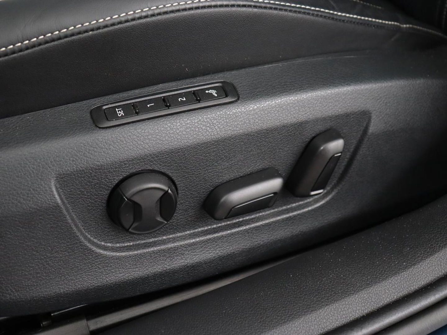 Škoda Superb 1.4 TSI iV Laurin & Klement | Stoelventilatie | Leder | Adaptive cruise | Virtual Cockpit | Massage | Canton Sound | Carplay | Achterbankverwarming | Navigatie