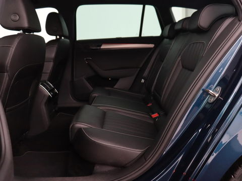 Škoda Superb 1.4 TSI iV Laurin & Klement | Stoelventilatie | Leder | Adaptive cruise | Virtual Cockpit | Massage | Canton Sound | Carplay | Achterbankverwarming | Navigatie