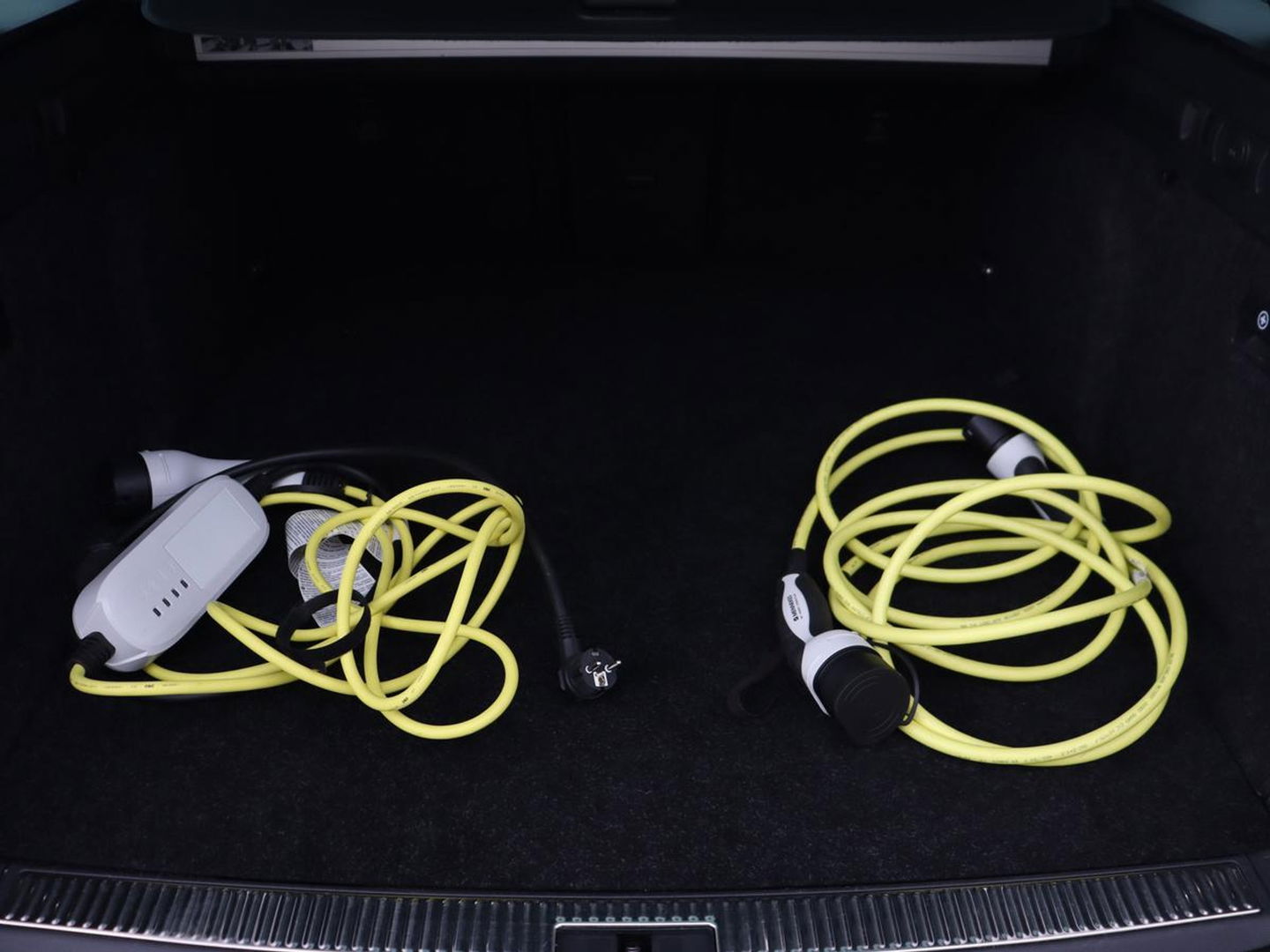Škoda Superb 1.4 TSI iV Laurin & Klement | Stoelventilatie | Leder | Adaptive cruise | Virtual Cockpit | Massage | Canton Sound | Carplay | Achterbankverwarming | Navigatie