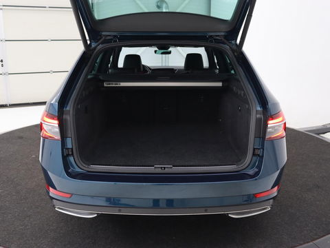 Škoda Superb 1.4 TSI iV Laurin & Klement | Stoelventilatie | Leder | Adaptive cruise | Virtual Cockpit | Massage | Canton Sound | Carplay | Achterbankverwarming | Navigatie