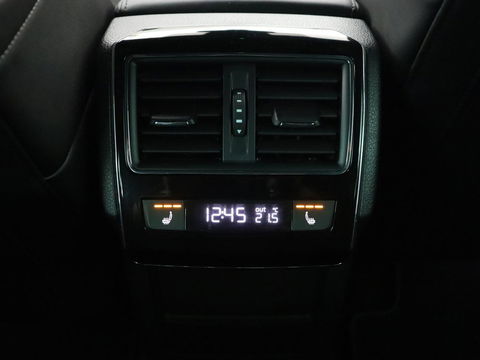 Škoda Superb 1.4 TSI iV Laurin & Klement | Stoelventilatie | Leder | Adaptive cruise | Virtual Cockpit | Massage | Canton Sound | Carplay | Achterbankverwarming | Navigatie