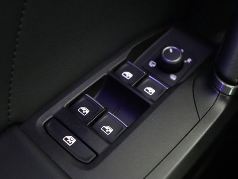 CUPRA Leon 1.4 e-Hybrid | Stoel & stuurverwarming | Camera | Carplay | Sfeerverlichting | Navigatie | Keyless | Full LED | Sportstoelen | PHEV