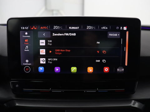 CUPRA Leon 1.4 e-Hybrid | Stoel & stuurverwarming | Camera | Carplay | Sfeerverlichting | Navigatie | Keyless | Full LED | Sportstoelen | PHEV
