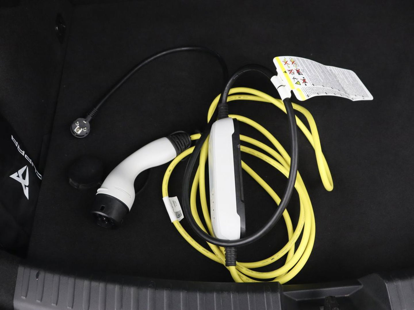 CUPRA Leon 1.4 e-Hybrid | Stoel & stuurverwarming | Camera | Carplay | Sfeerverlichting | Navigatie | Keyless | Full LED | Sportstoelen | PHEV