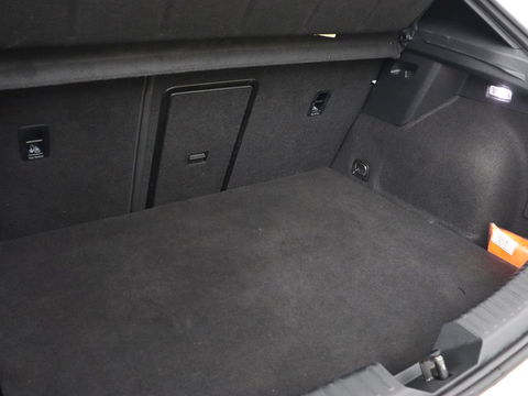 CUPRA Leon 1.4 e-Hybrid | Stoel & stuurverwarming | Camera | Carplay | Sfeerverlichting | Navigatie | Keyless | Full LED | Sportstoelen | PHEV