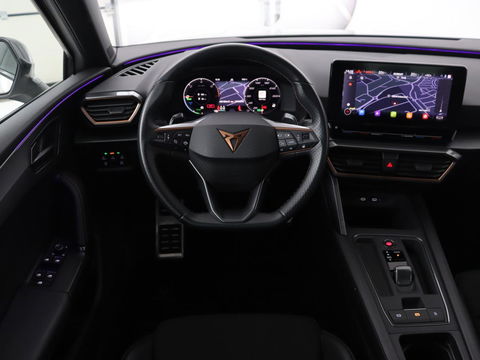 CUPRA Leon 1.4 e-Hybrid | Stoel & stuurverwarming | Camera | Carplay | Sfeerverlichting | Navigatie | Keyless | Full LED | Sportstoelen | PHEV
