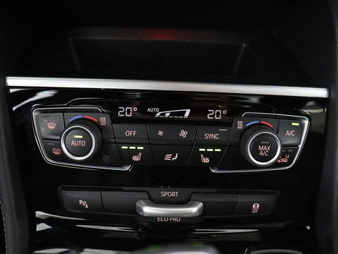 BMW 2 Serie Gran Tourer 220i 7-persoons High Executive Edition | Panoramadak | Leder | Stoelverwarming | Trekhaak | Head-Up | Camera | Sport Line | Sportstoelen | Navigatie | Full LED