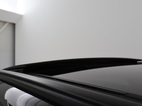 BMW 2 Serie Gran Tourer 220i 7-persoons High Executive Edition | Panoramadak | Leder | Stoelverwarming | Trekhaak | Head-Up | Camera | Sport Line | Sportstoelen | Navigatie | Full LED