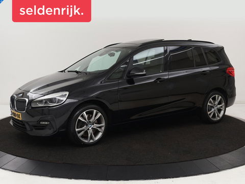 BMW 2 Serie Gran Tourer 220i 7-persoons High Executive Edition | Panoramadak | Leder | Stoelverwarming | Trekhaak | Head-Up | Camera | Sport Line | Sportstoelen | Navigatie | Full LED