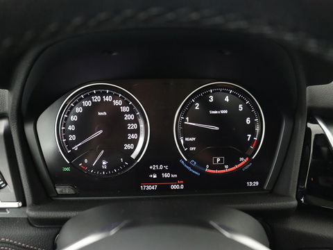BMW 2 Serie Gran Tourer 220i 7-persoons High Executive Edition | Panoramadak | Leder | Stoelverwarming | Trekhaak | Head-Up | Camera | Sport Line | Sportstoelen | Navigatie | Full LED